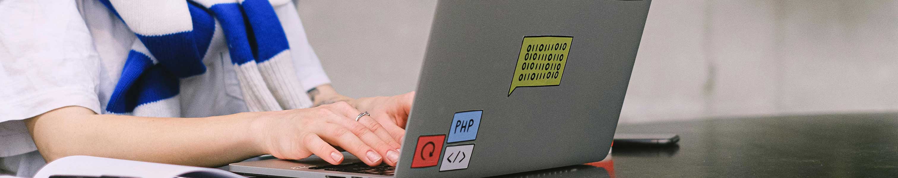 Veebiarenduse õppimine sülearvutis – HTML, CSS ja PHP praktiline koolitus